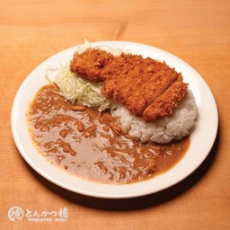 Curry Rice with Rosu (หมูสันนอกราดซอสแกงกระหรี่) 150 g.