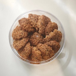 ขนมโสมนัส 1 กล่อง