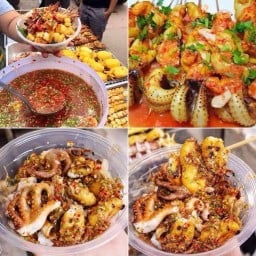 ข้าวหมูทอดกระเทียมพริกขี้หนู ตราแมวสามตัว พัทยา