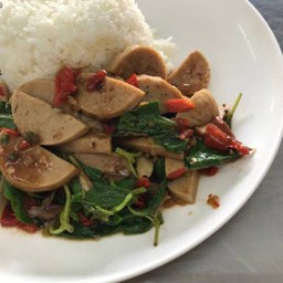 ข้าวกระเพราหมูยอ