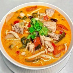 เจ๊ญา กล้วยทอดหน้าซีเจ