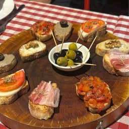 La Trattoria Italiana Doi Mai