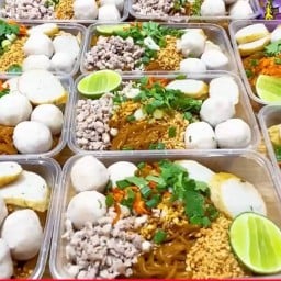 ป้าอ้อยก๋วยเตี๋ยวเรือแห้งเผ็ดแซ่บ