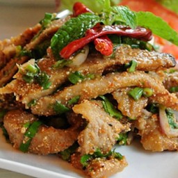 ลาบน้ำตกหมู