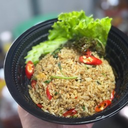 [อร่อยซ่ากับโค้ก] กะเพรา +ไข่ ราดข้าว +  โค้ก ออริจินัล (ขวด)