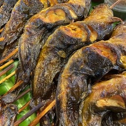 พิสมัยปลาเผาสาขาตลาดน้ำคลองลัดมะยม ตลาดน้ำคลองลัดมะยม