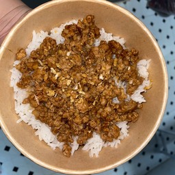 ข้าวหมูสับทอดกระเทียม