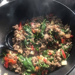 ข้าวเมนูเนื้อโคขุน