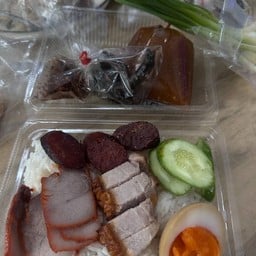 ข้าวขาหมูนายอุ้ย บางรัก (โชคชัย4)&เย็นตาโฟเกี๊ยวโต โชคชัย 4