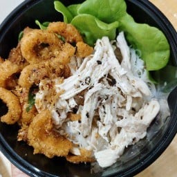 หมี่ไก่ฉีก By tina