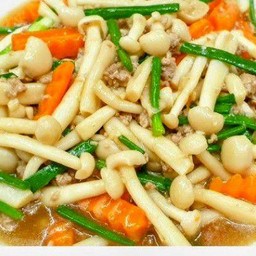 ผัดเห็ดใส่หมู+ข้าว