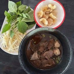 ก๋วยเตี๋ยวเรือ ป.ประนอม คุ้งลาน-โรจนะ อยุธยา