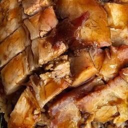 ร้านข้าวหมูแดง เฮียฮั๊ว