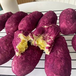 ขนมปังมันม่วง