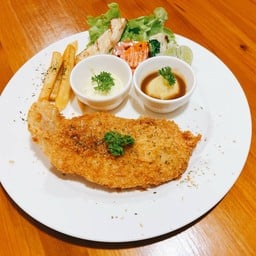 สเต๊กปลาดอลลี่ทอด