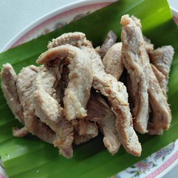 หมูเส้นทอดน้ำปลา