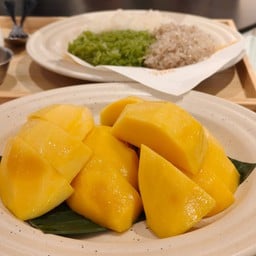 อยู่ดีมีสุขข้าวเหนียวมะม่วง อารีย์