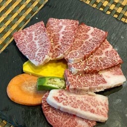 Kobe Nii Yakiniku ถนนอุดมสุข