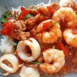 ยำยายตุ๋ย