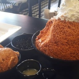 กูโรตีชาชักคาเฟ่ เมืองเอก