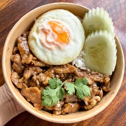 ข้าวหมูทอดกระเทียม