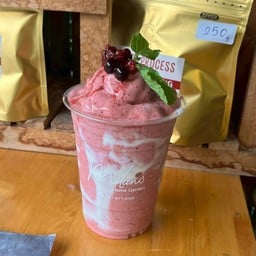 มิกซ์เบอร์รี่ปั่นโยเกิร์ต