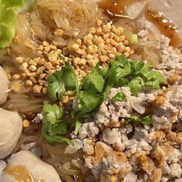 เส้นคลุก เลิฟเวอร์ - บีทีเอส สำโรง