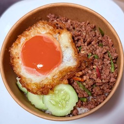 ข้าวเนื้อสับผัดพริกขี้หนู