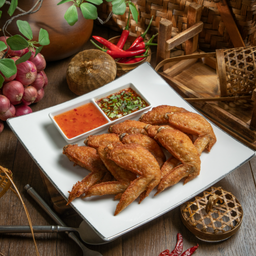 ปีกไก่ทอดน้ำปลากรอบทองคำ