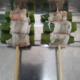 หมูสามชั้นพันกระเจี๊ยบ