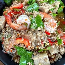 สมหวังกระเพาถาด