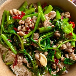 ผักบุ้งหมูสับ