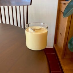 ชานมเย็น (ชาแดง-ชาสีนำ้ตาล)