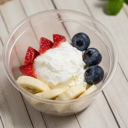 สตอเบอร์รี่ บลูเบอร์รี่ กล้วย