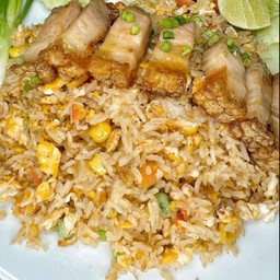 ข้าวผัด หมูสามชั้น