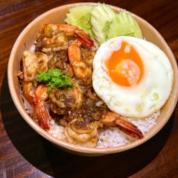 ข้าวกุ้งทอดกระเทียม