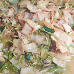 แก๋งปื๋ใส่หมู