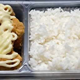 ข้าวไก่กรอบราดมายองเนส