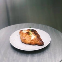 Ham & Cheese Croissant