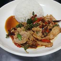ผัดฉ่าหมูชิ้น