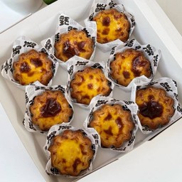 ทาร์ตไข่ Egg tart 9 ชิ้นใส่กล่อง