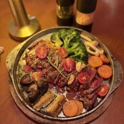 Lavish bar เมืองเพชรบูรณ์