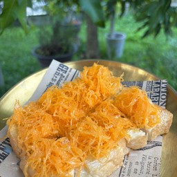 ปังเนยนมฝอยทอง