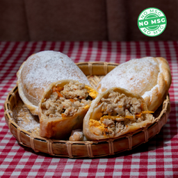เอ็มปานาด้าไส้ไก่  - Empanada  with Chicken Filling