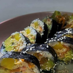 ข้าวห่ออะโวคาโด