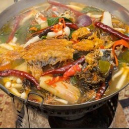 ต้มโคร้งปลากรอบ(หม้อไฟ)