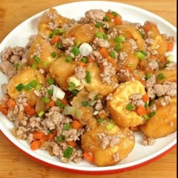 ผัดเต้าหู้หมูสับทรงเครื่อง