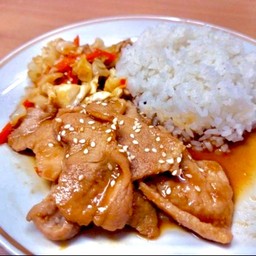 ข้าวหมูย่างยากินิกุ