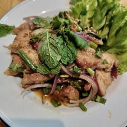 น้ำตกหมู