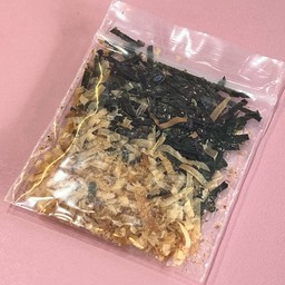 ปลาโอ/สาหร่าย (Bonito & Seaweed)